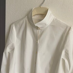 You can never have enough great white shirts! (Okay, I do..)